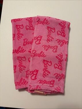 Set of 2 Barbie Hot Pink Hand Towels